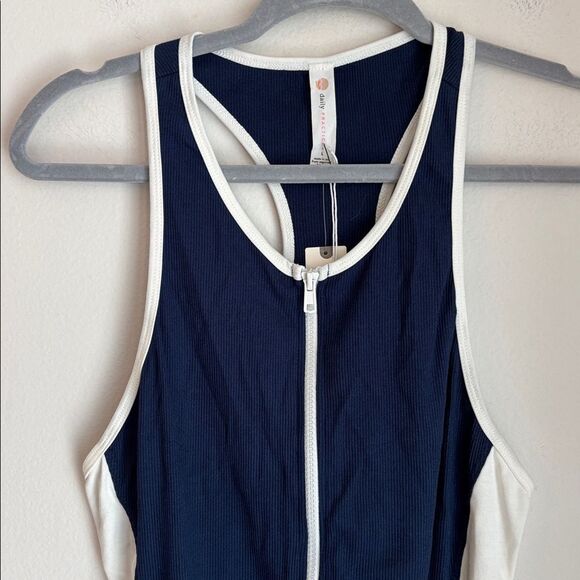 Daily Practice Anthropologie Piped Half-Zip Tank Women's large Navy Top NWT sexy - Picture 6 of 12